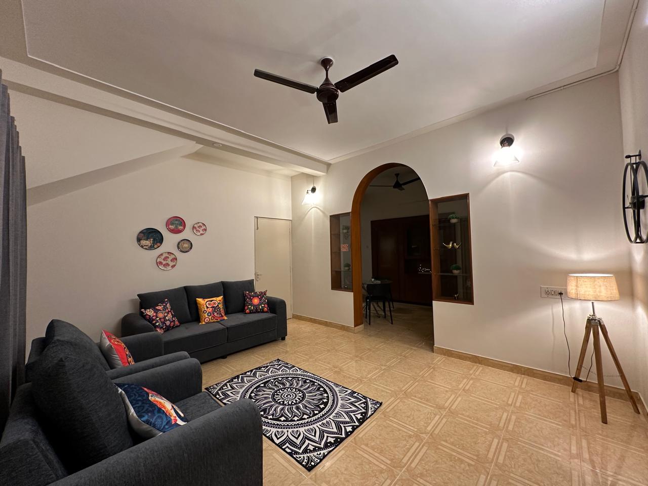 Ega Coral living room