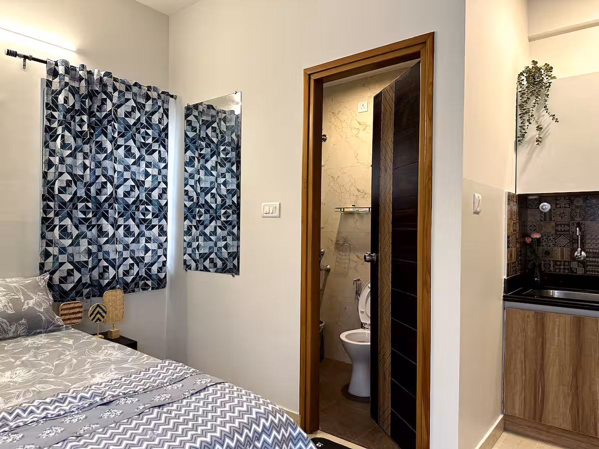 Ega Solace bathroom entrance